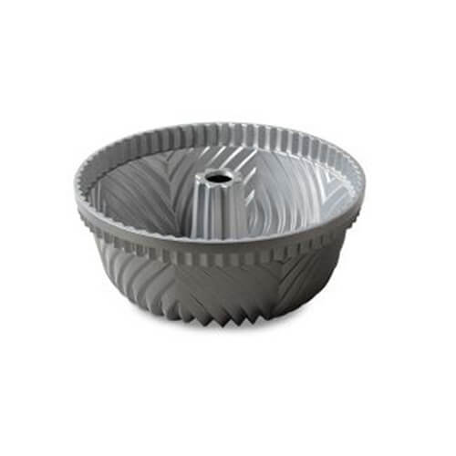 Nordic Ware Pro-cast Bavaria Bundt Aluminum Pan